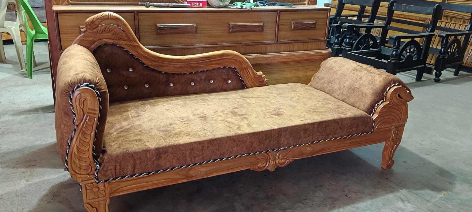 Sofa 13